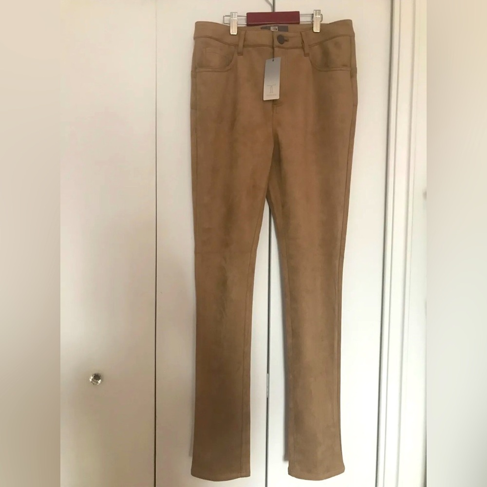 NWT Womens Size 8 Tristan Vegan Suede Push Up Pant Style FV070C1692 RED DOT TAG